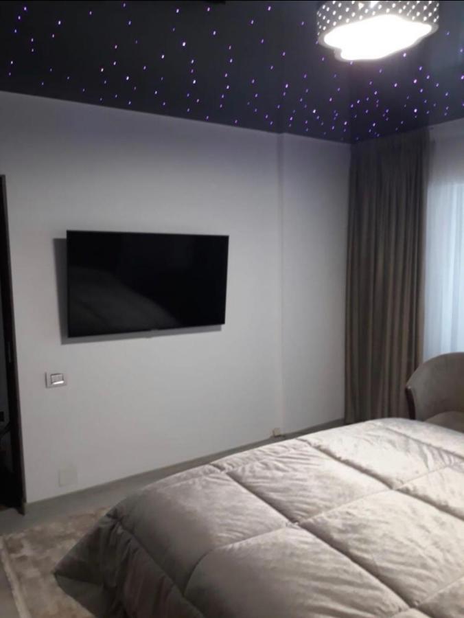 Apartamento Garsoniera Lux Centru Pietonal Tirgu - Jiu Târgu Jiu Exterior foto