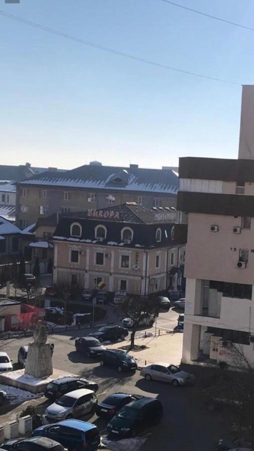 Apartamento Garsoniera Lux Centru Pietonal Tirgu - Jiu Târgu Jiu Exterior foto