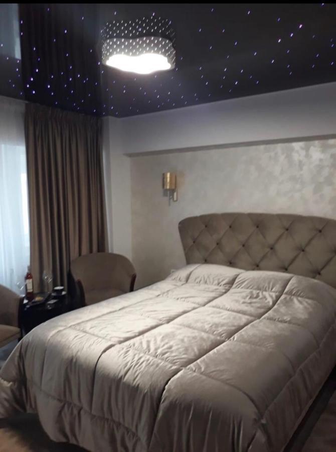 Apartamento Garsoniera Lux Centru Pietonal Tirgu - Jiu Târgu Jiu Exterior foto